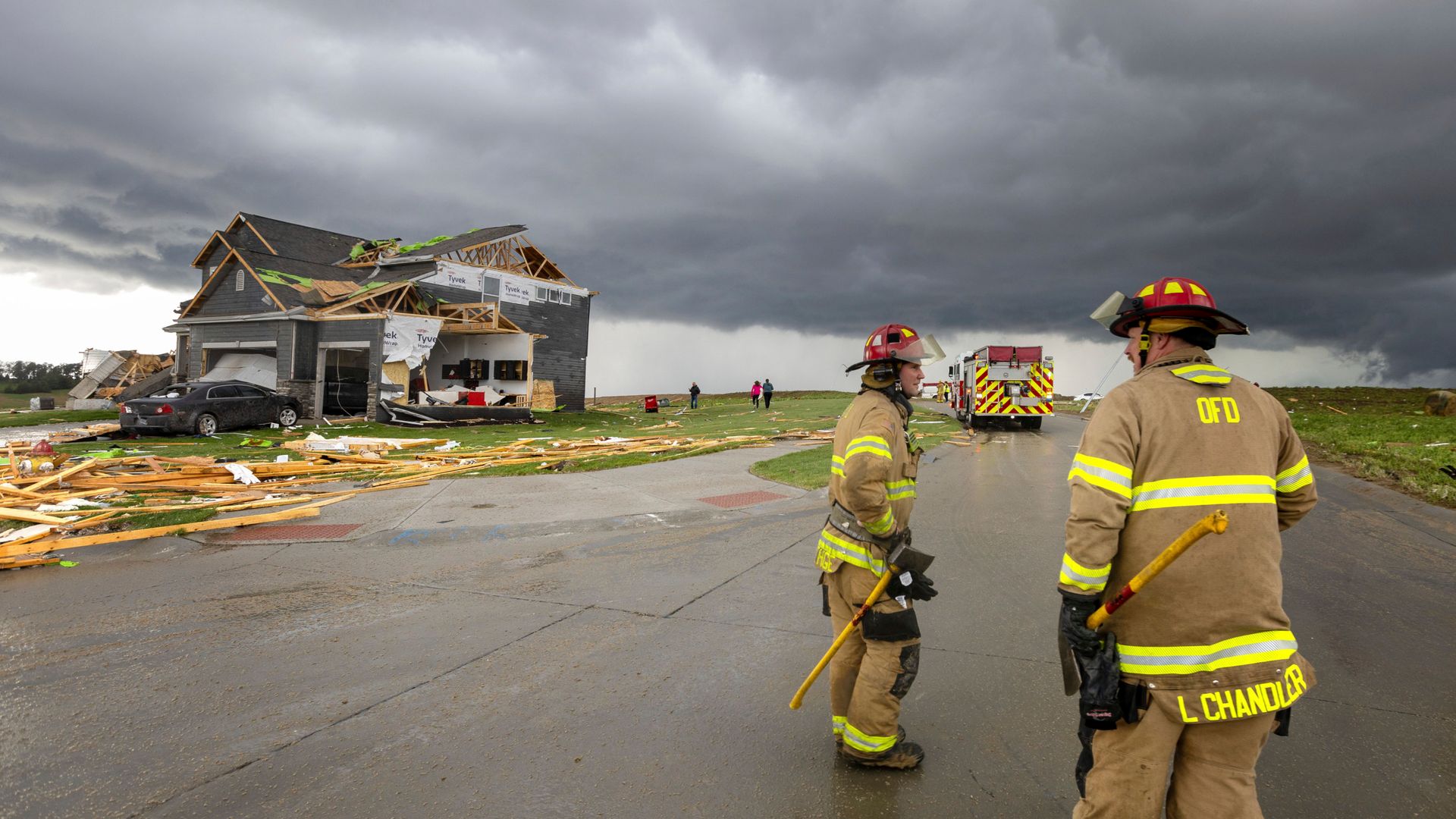 Hundreds of homes damaged after tornado smashes through Nebraska